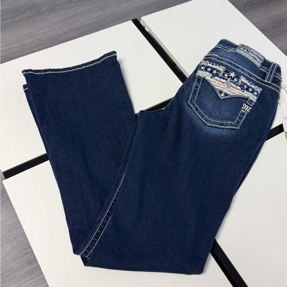 NEW!! NWT Miss Me Mid-Rise Bootcut Jeans 31x34 - Angel Wing Pockets - Picture 4 of 16